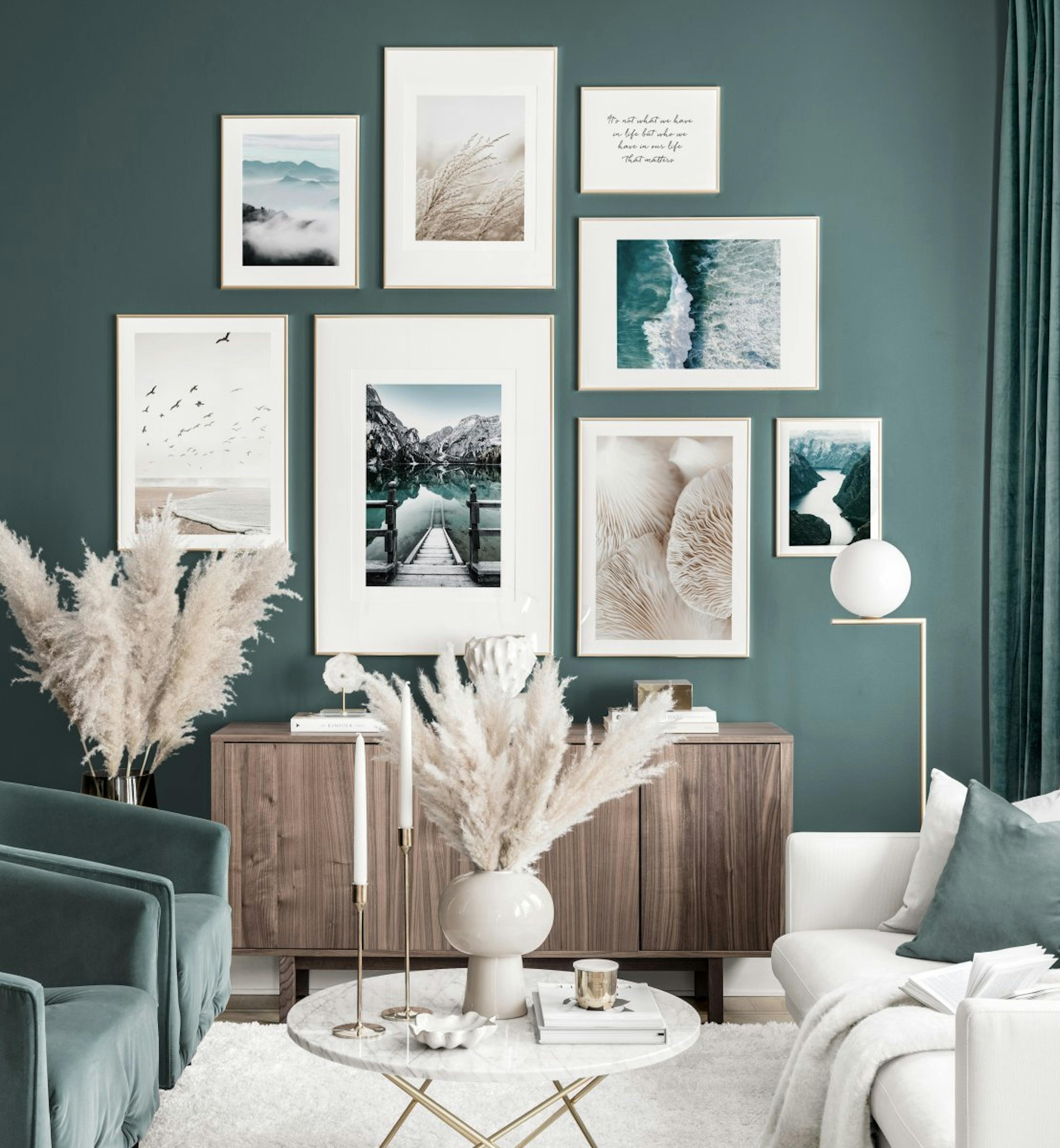 Ein Poster-Set mit Naturmotiven: Berge im Nebel, Getreide, Zitat, Meereswellen, Steg am See, Pilze und Fluss.
